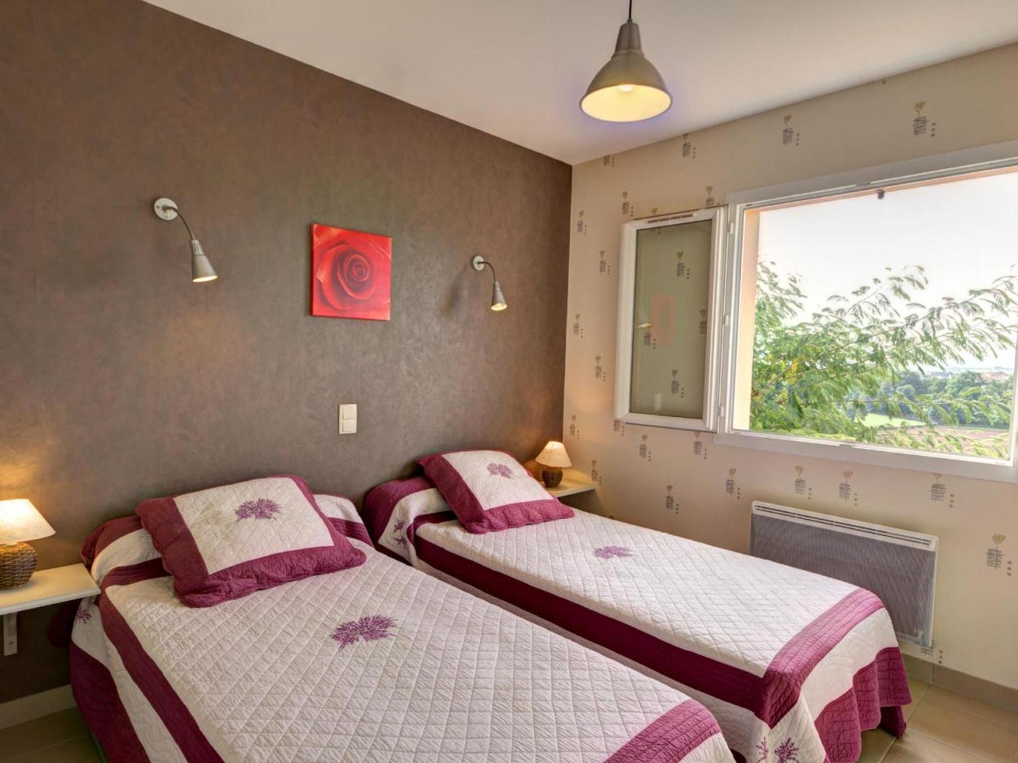 Gite Cosy Avec Poele, Terrasse Et Jardin Prive A Saint-Forgeux-Lespinasse - Fr-1-496-37 Eksteriør billede